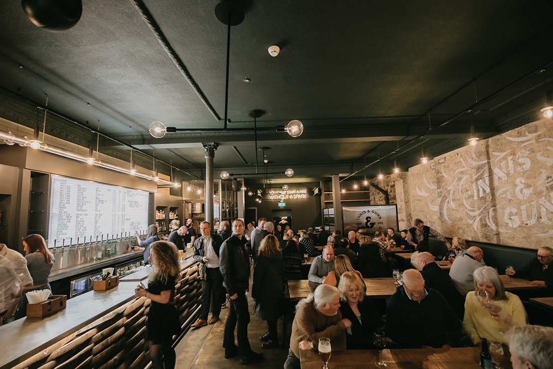 Taproom Bar & Pub in Edinburgh City Centre Innis & Gunn